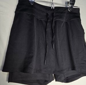 SkirtSports Black Lotta Breeze Skort Small EUC Pocket Shorts